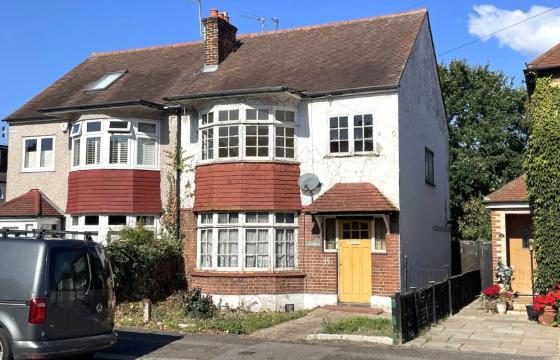 A Semi-Detached House requiring modernisation in North Chingford photo