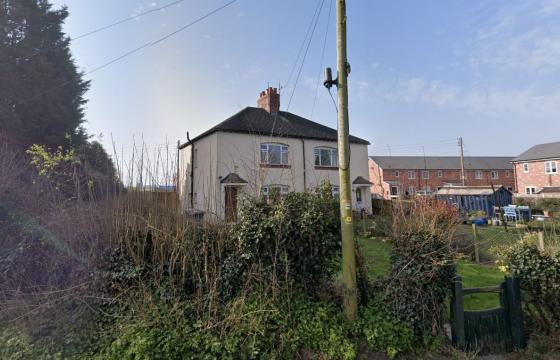 A 3-bedroom requiring modernisation in Whitchurch photo