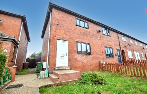 Property for refurbishment in Pontefract photo