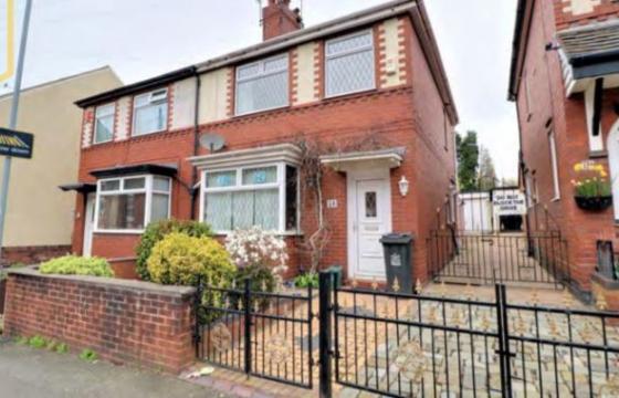 Property for modernisation in Newcastle-Under-Lyme photo