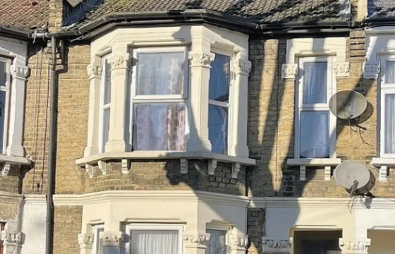 HOUSE FOR MODERNISATION in Forest Gate photo