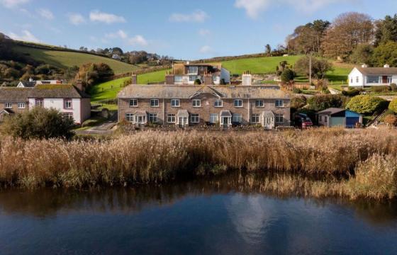 REFURBISHMENT OPPORTUNITY in Kingsbridge photo