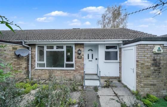 Bungalow requiring updating/refurbishment in BRACKNELL photo