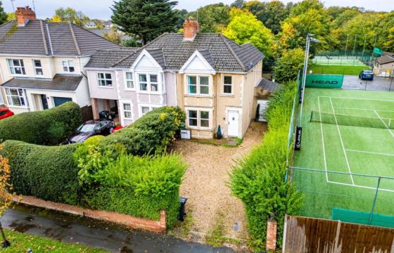 FAMILY HOME | BASIC UPDATING in Downend photo