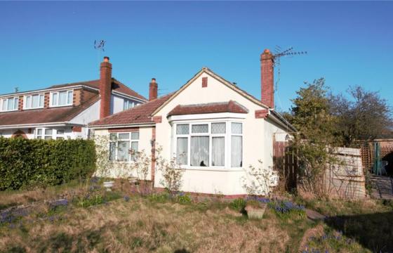 Property for modernisation in Downend photo