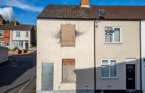 The property is in need of renovation in Gainsborough photo