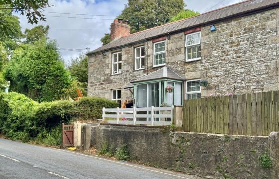 Cottage requires refurbishment in Truro photo