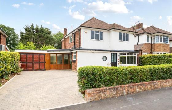 House and land for sale in Thames Ditton photo