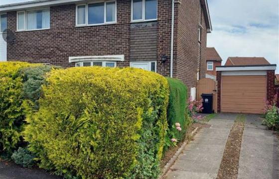 Property for improvement in Darlington photo