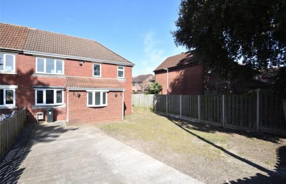 Development potential in Yate photo