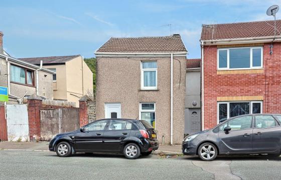 The property requires full renovation in Neath photo