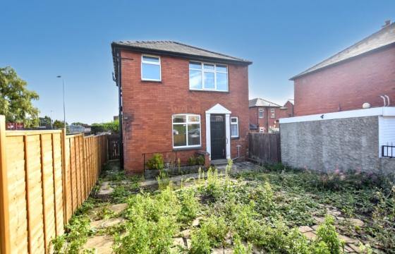 The property does require renovation in Leeds photo