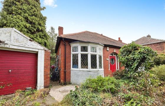Bungalow requires updating in Forest Hall photo