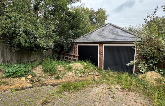 Building plot in photo