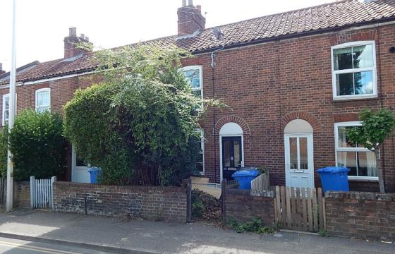 Mid terrace in need of improvement in Norwich photo