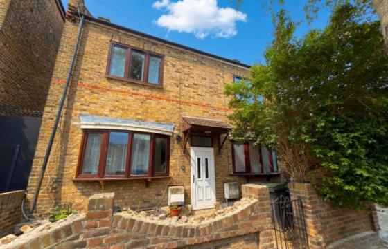 The property requires a program of refurbishment in Tottenham photo
