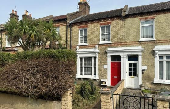 The property requires a program of refurbishment in Norwood photo