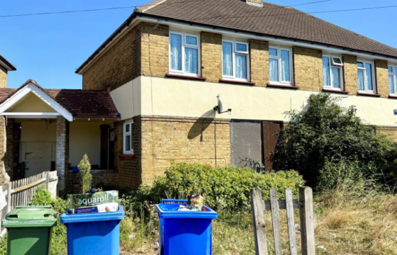 Three-Bedroom House For Refurbishment in Sittingbourne photo