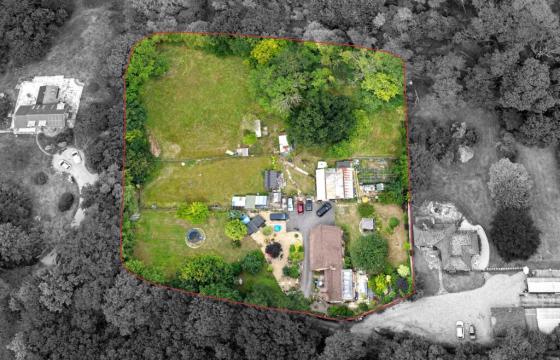 Dwelling suitable for extensive development in Chandlers Cross photo