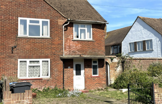 House requiring modernisation in Deal photo