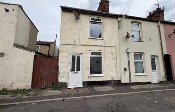 House now requires some improvement in Lowestoft photo