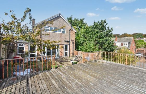 Detached house does require renovation in Leeds photo