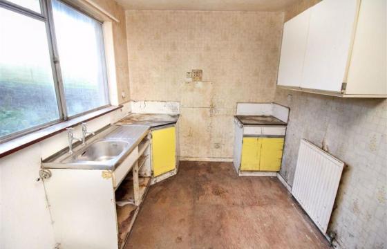 Under Offer, Property for renovation in Galashiels photo