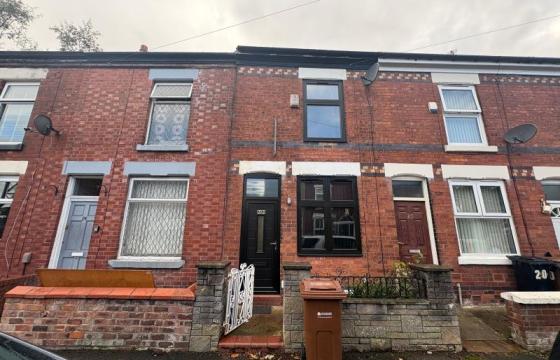 Two-bedroom property for refurbishment in Stockport photo