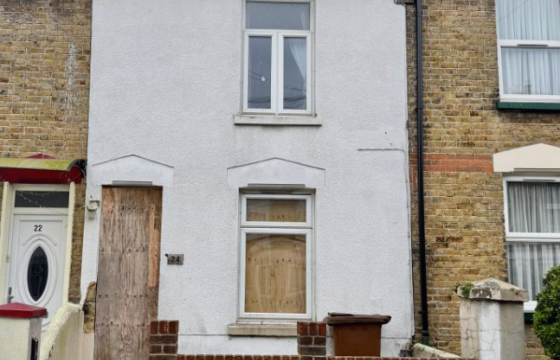 Terraced House For Refurbishment in Gillingham photo