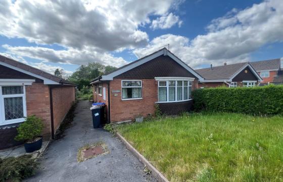Bungalow in need of modernisation in Stoke-on-Trent photo