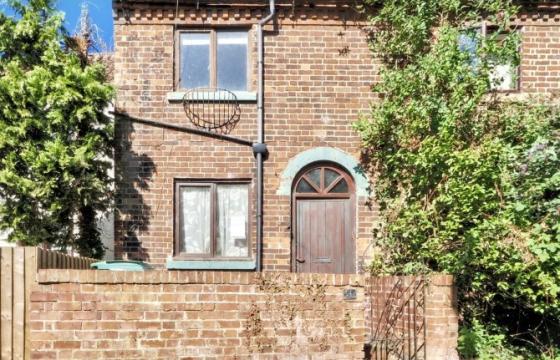 Mid Terrace House for refurbishment in Mansfield photo