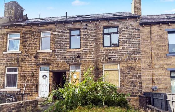 Property for improvement in Huddersfield photo