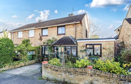 Semi detached requiring modernisation in Sittingbourne photo