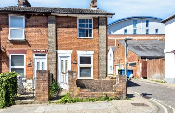The property requires a program of refurbishment in Ipswich photo