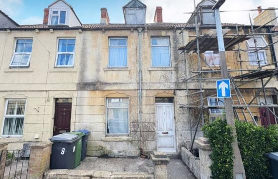Mid Terrace House for refurbishment in Trowbridge photo