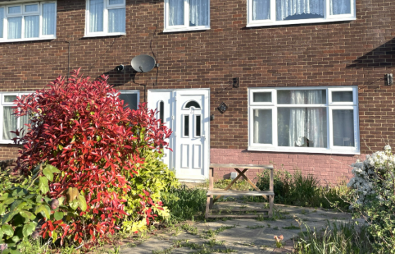 A Terrace House requiring modernisation in Romford photo