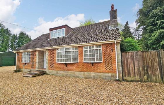 Requiring full modernisation & offering various potentials in ROMSEY photo