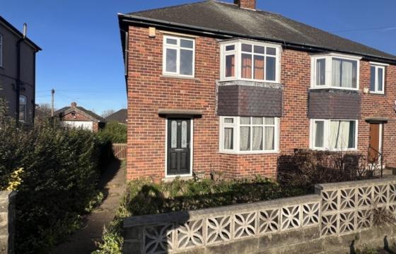 Semi detached house in need of modernisation in Sheffield photo