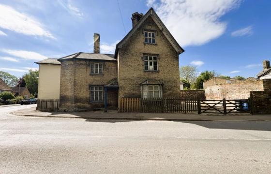 Opportunity for renovation in Royston photo
