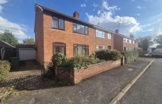 Semi-detached house is in need of some modernisation in King's Lynn photo
