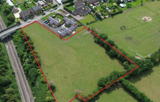Land for sale in Melton Mowbray photo